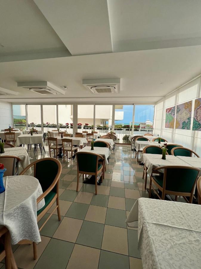 Hotel Terramare Lido di Jesolo Buitenkant foto