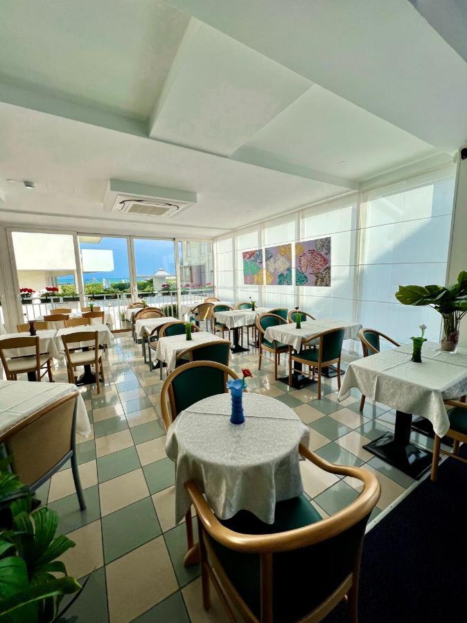 Hotel Terramare Lido di Jesolo Buitenkant foto