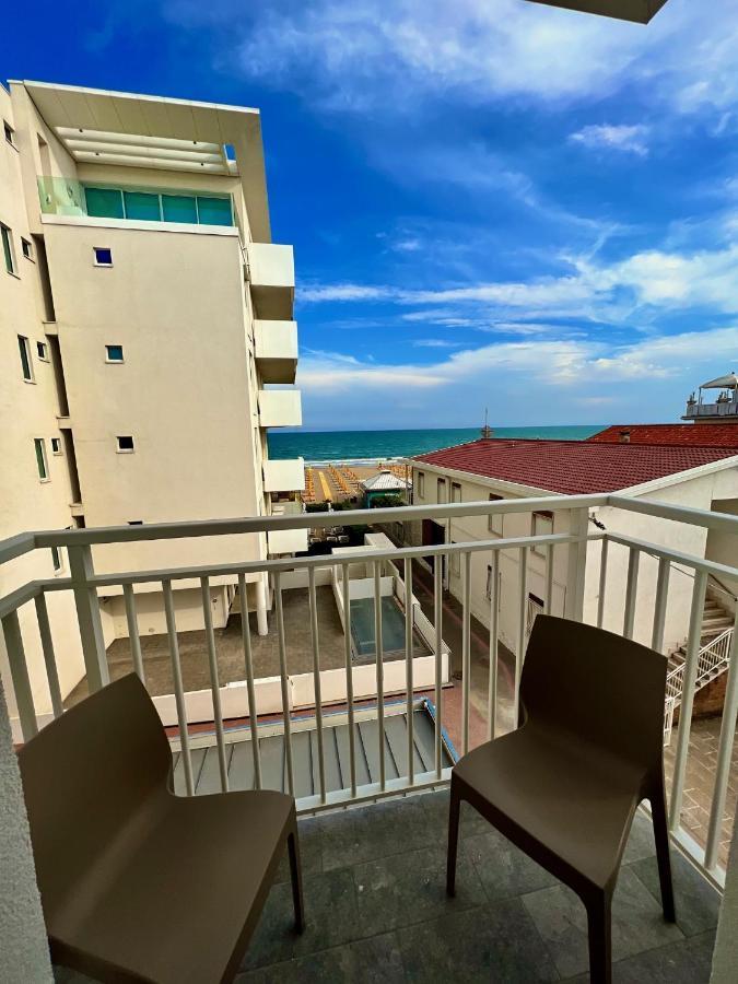 Hotel Terramare Lido di Jesolo Buitenkant foto