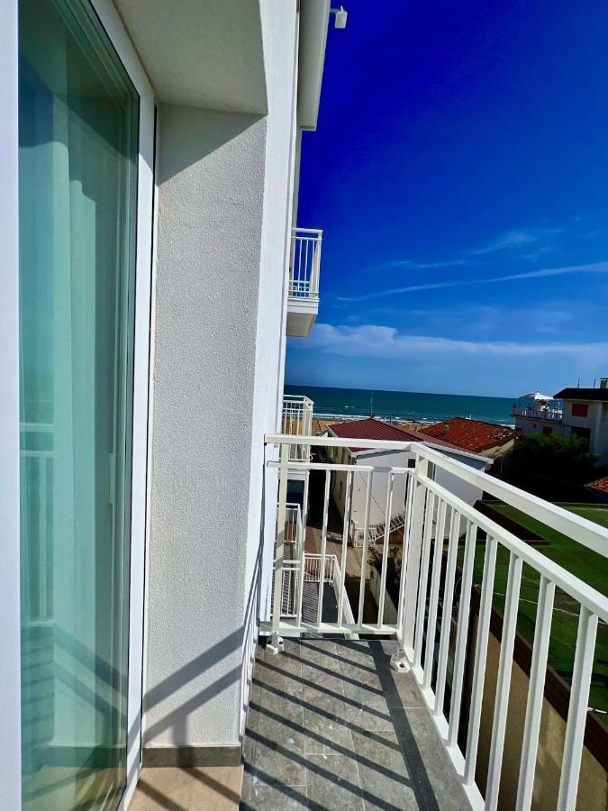 Hotel Terramare Lido di Jesolo Buitenkant foto