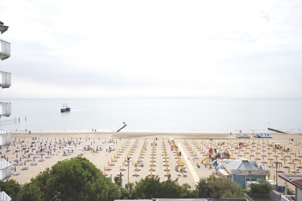 Hotel Terramare Lido di Jesolo Buitenkant foto