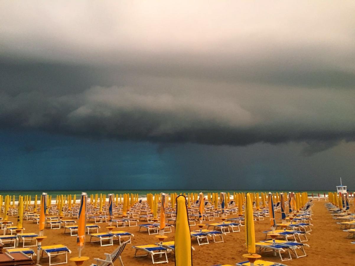 Hotel Terramare Lido di Jesolo Buitenkant foto