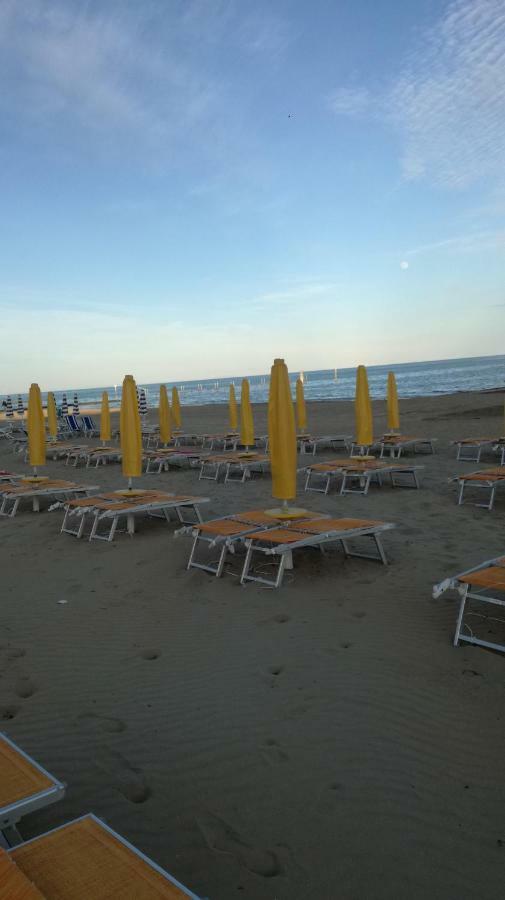 Hotel Terramare Lido di Jesolo Buitenkant foto