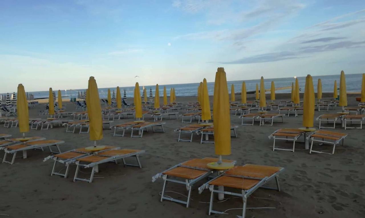 Hotel Terramare Lido di Jesolo Buitenkant foto